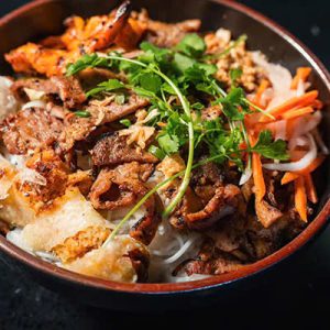 16. Bún Đặc Biệt - Special Noodle Bowl Combinaiton